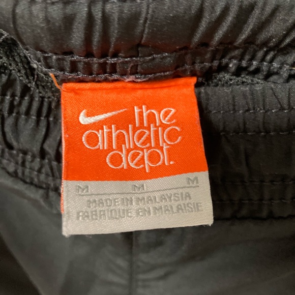 Women’s Nike wind pants - Picture 5 of 5